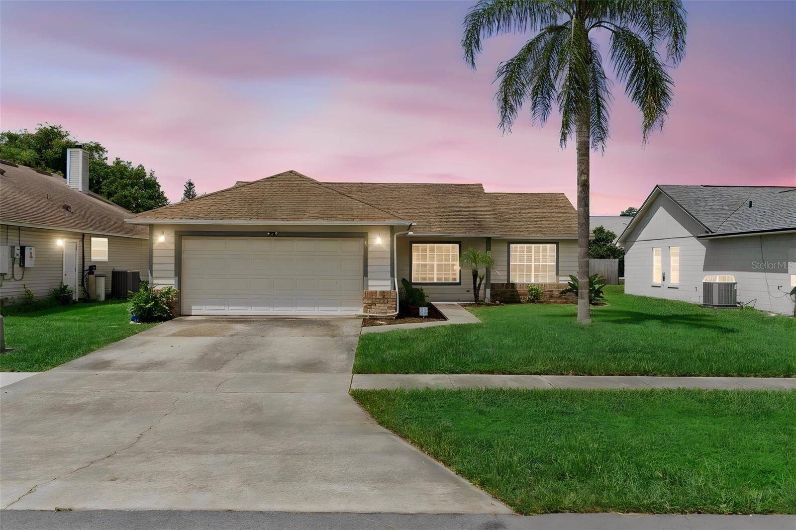 204 S BRISTOL CIR, Sanford, FL 32773