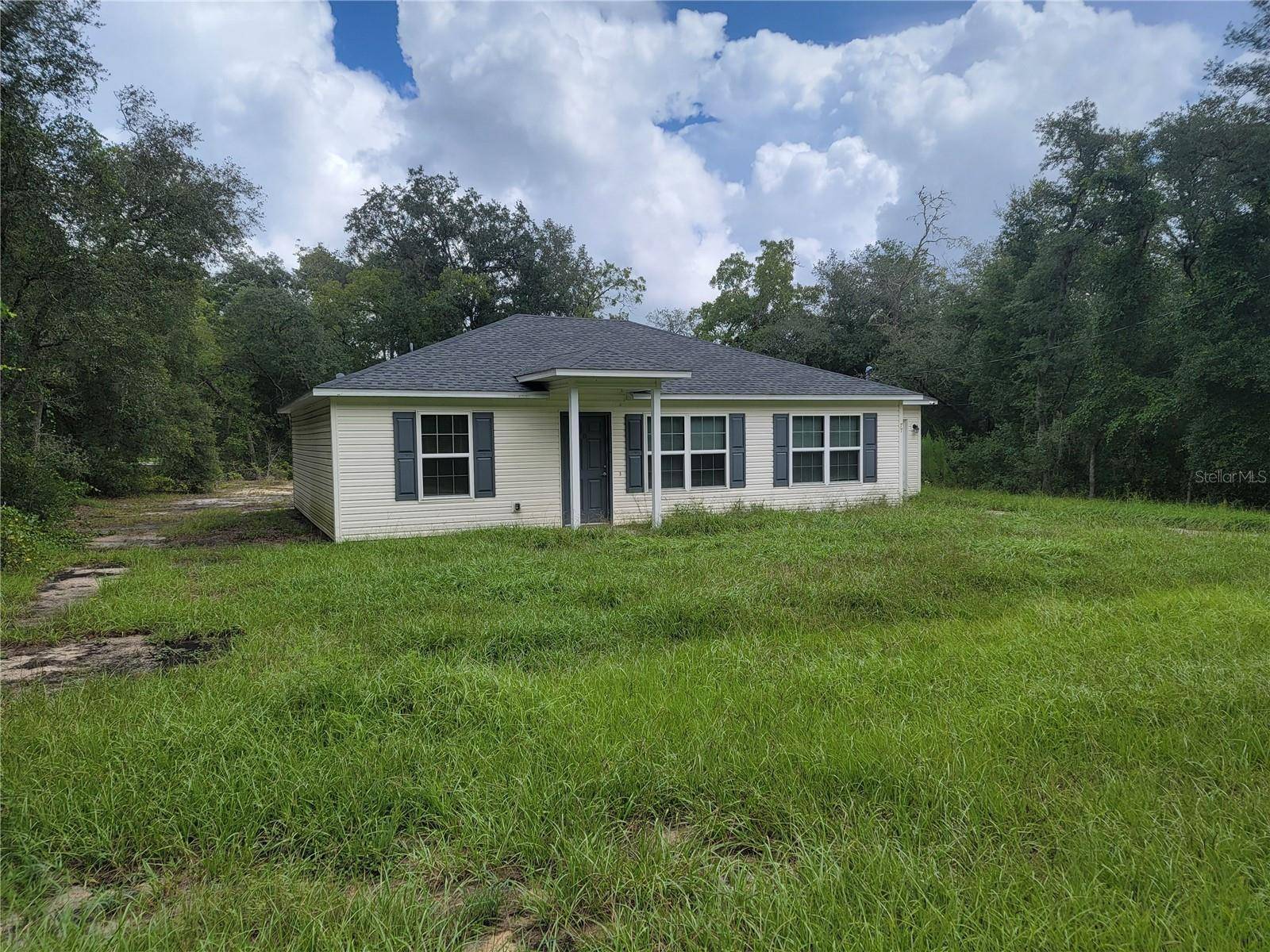 77 FISHER WAY CRSE, Ocklawaha, FL 32179
