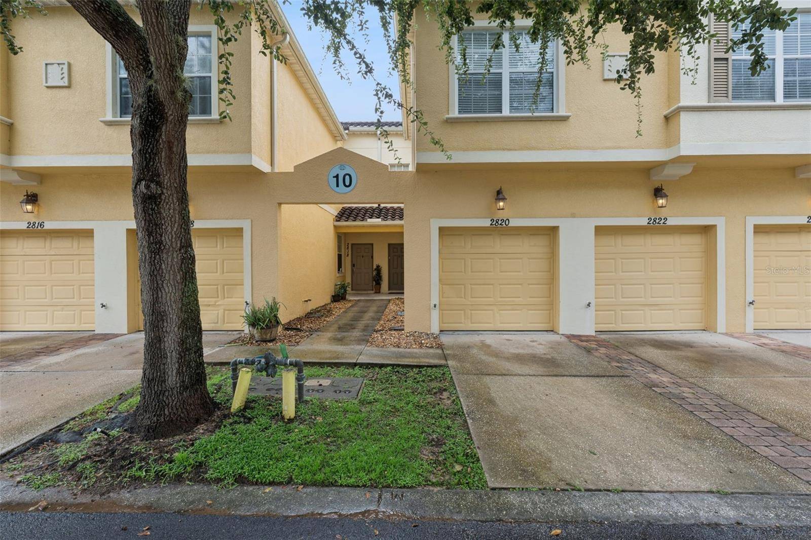 2820 OAKWATER DR, Kissimmee, FL 34747
