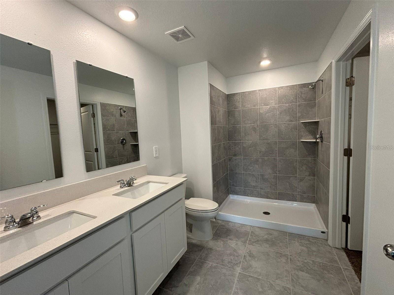 828 DARING DR, Davenport, FL 33837