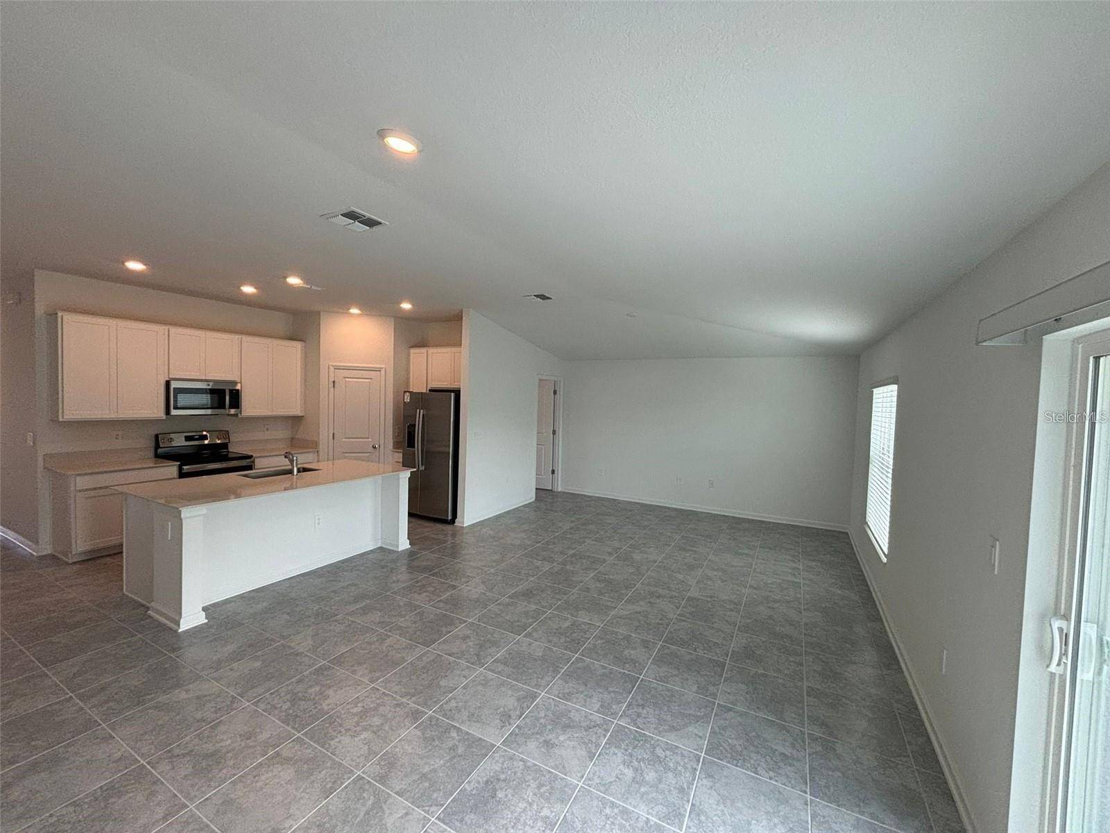 828 DARING DR, Davenport, FL 33837