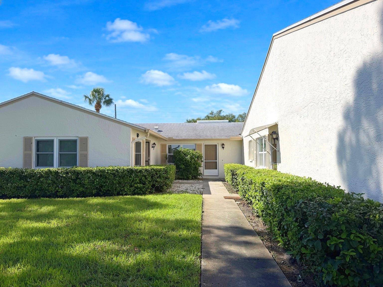 3386 39TH ST S #B, St Petersburg, FL 33711