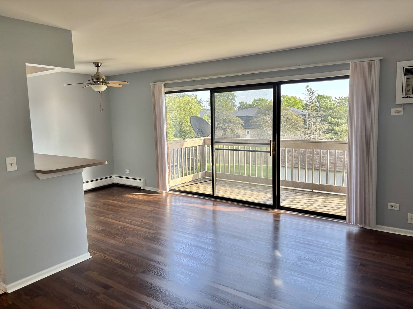 985 S Court Of Shorewood CT #2B, Vernon Hills, IL 60061
