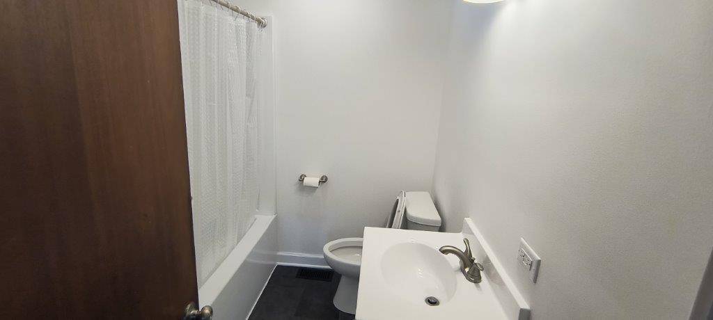 3S276 Gates PL, Warrenville, IL 60555