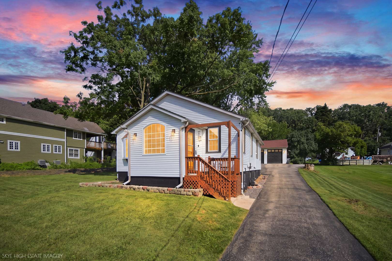 19w640 Bluff RD, Lemont, IL 60439