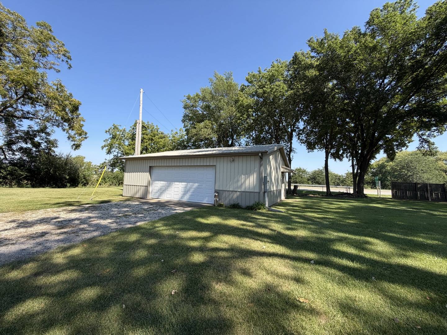 1200 E Richardson ST, Farmer City, IL 61842
