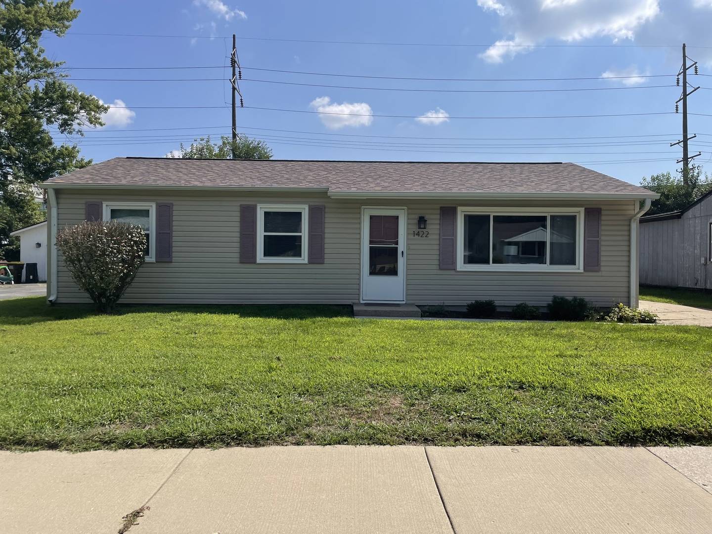 1422 Kingsley DR, Machesney Park, IL 61115