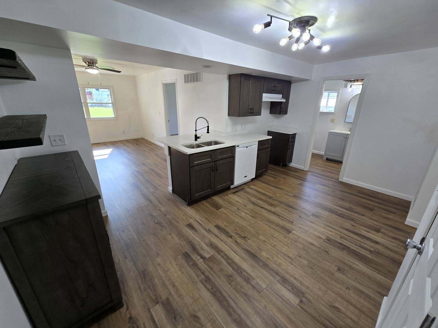 506 SW 10th AVE, Aledo, IL 61231