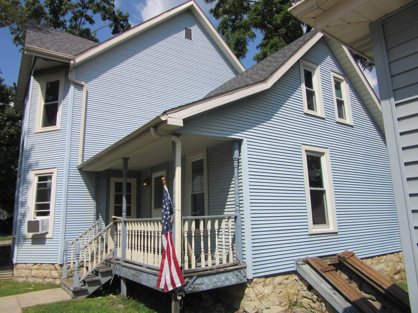 910 Oneida ST, Joliet, IL 60435