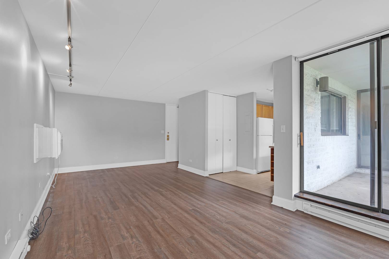 322 W Miner ST #1C, Arlington Heights, IL 60005