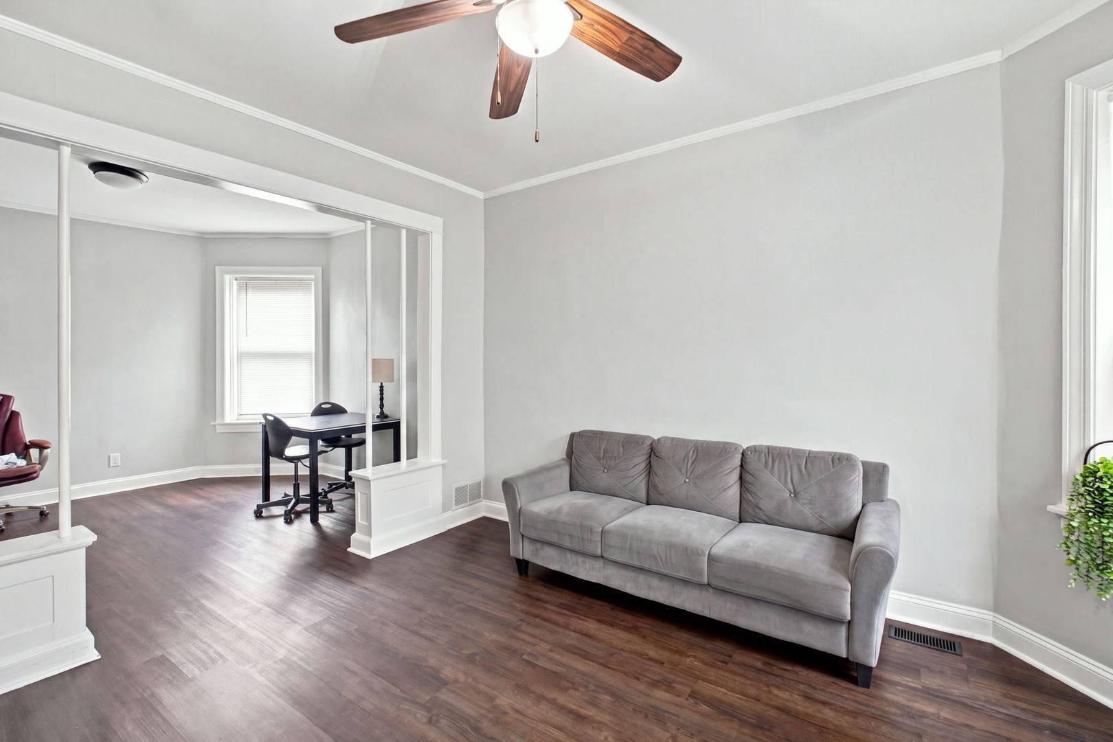 4833 W GLADYS AVE, Chicago, IL 60644