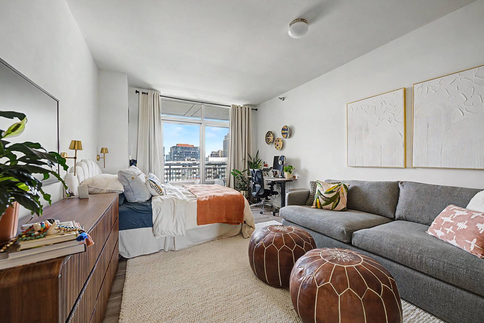 330 W GRAND AVE #1405, Chicago, IL 60654