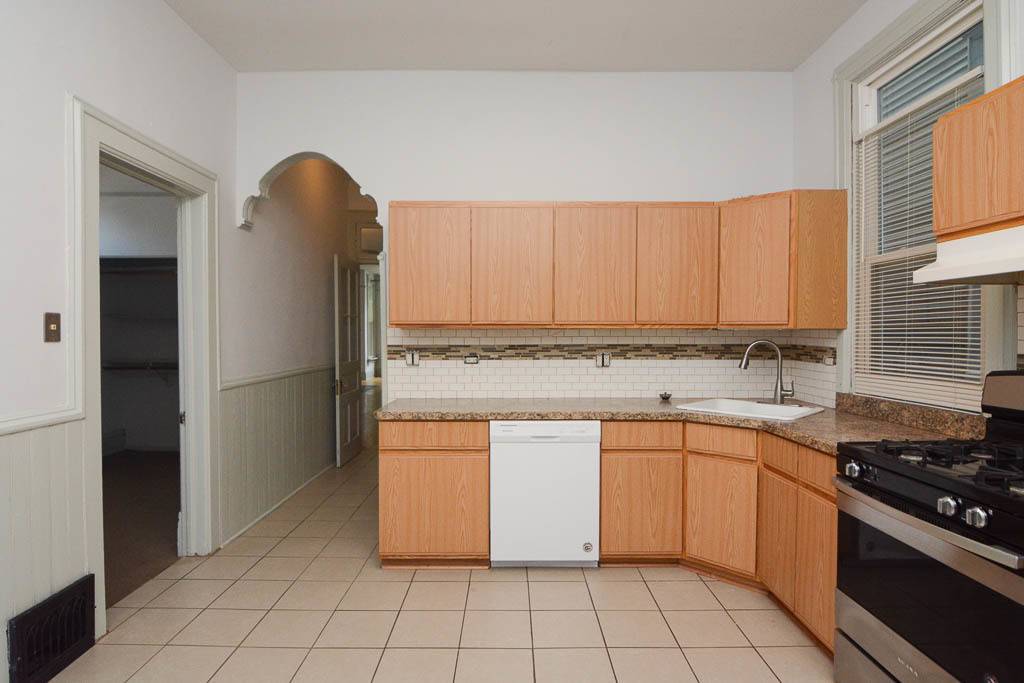 3224 N RACINE AVE #1, Chicago, IL 60657