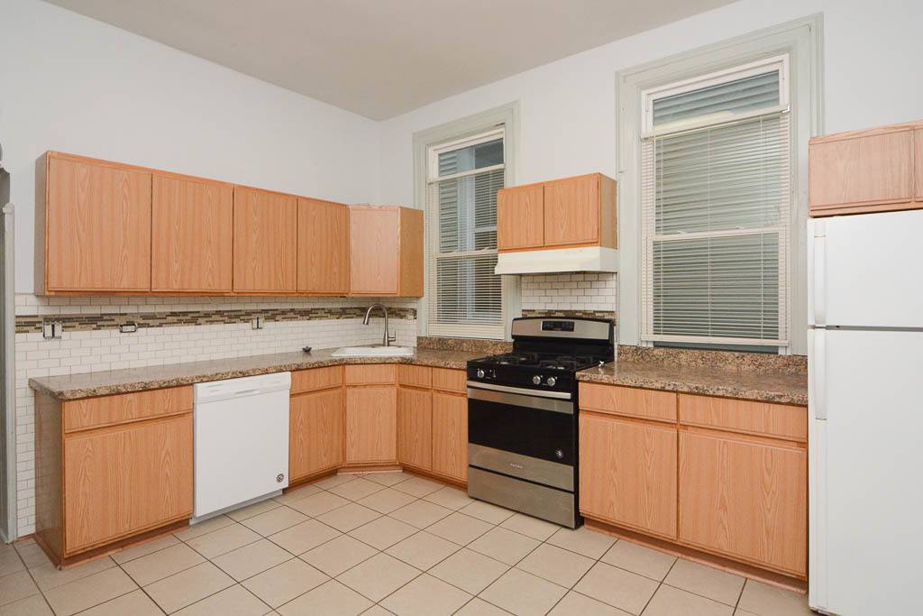 3224 N RACINE AVE #1, Chicago, IL 60657
