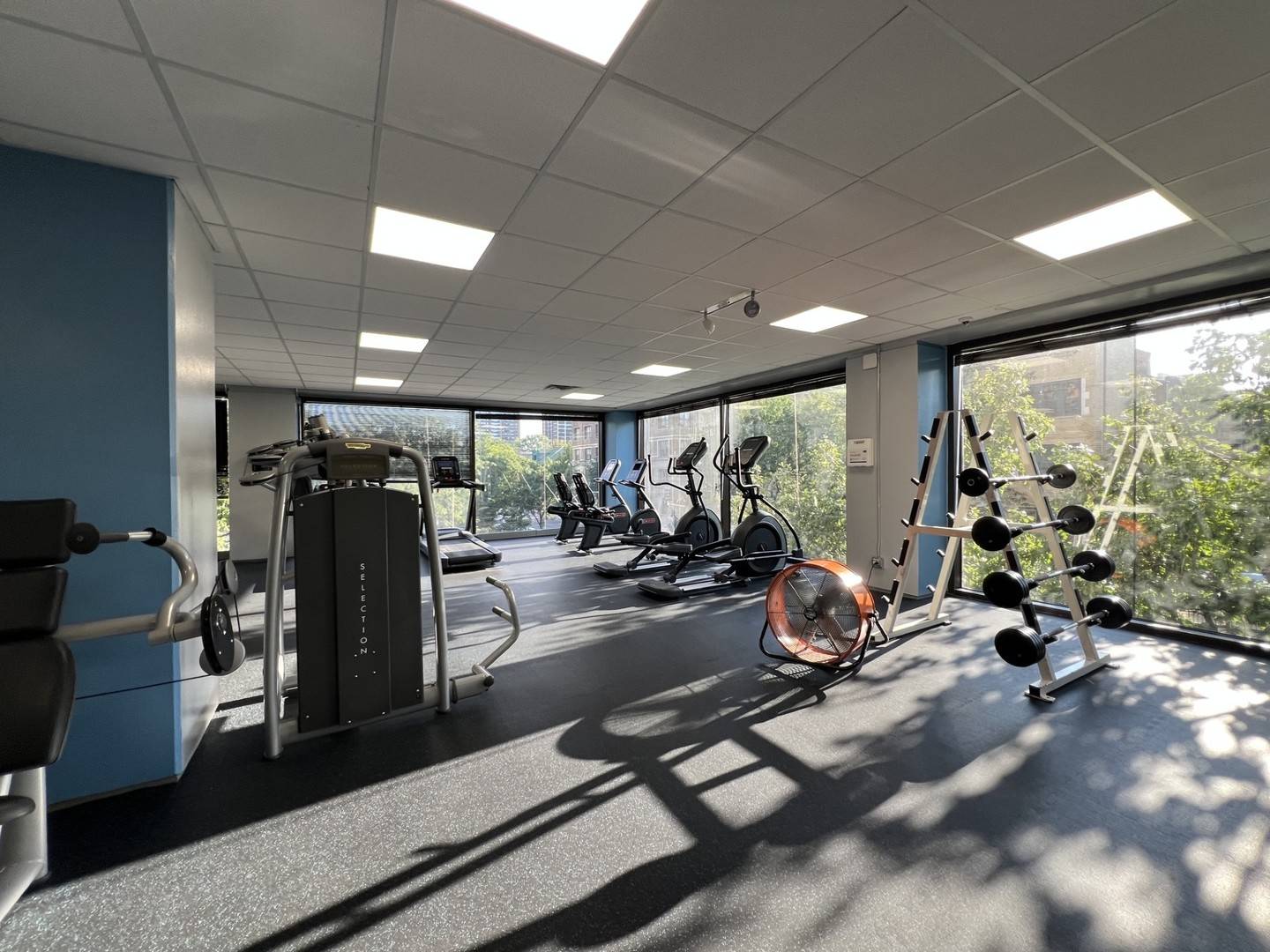 4343 N CLARENDON AVE #2010, Chicago, IL 60613