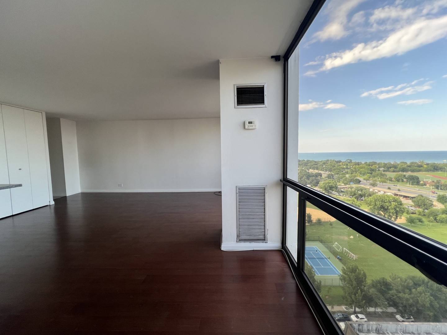4343 N CLARENDON AVE #2010, Chicago, IL 60613