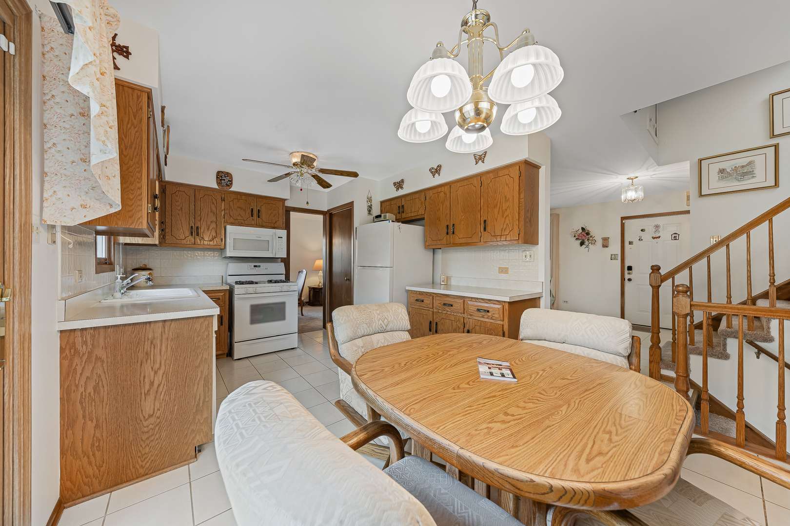 7502 W Lakeside DR, Frankfort, IL 60423