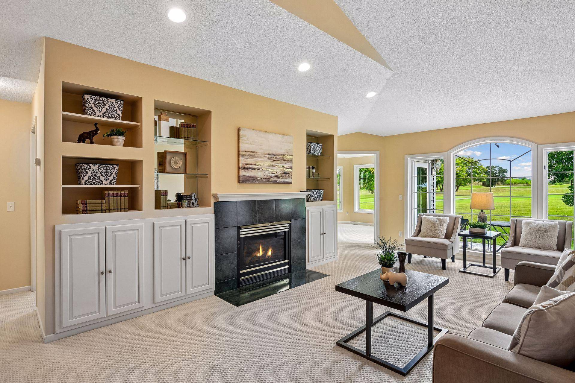 8810 Pointe Vista DR, Victoria, MN 55386