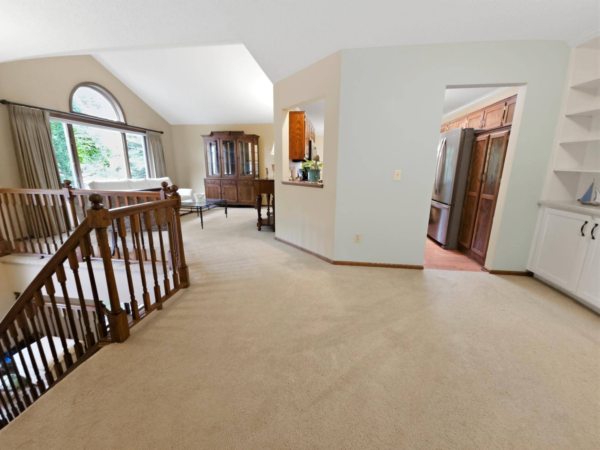 2552 Manitou LN, White Bear Lake, MN 55110