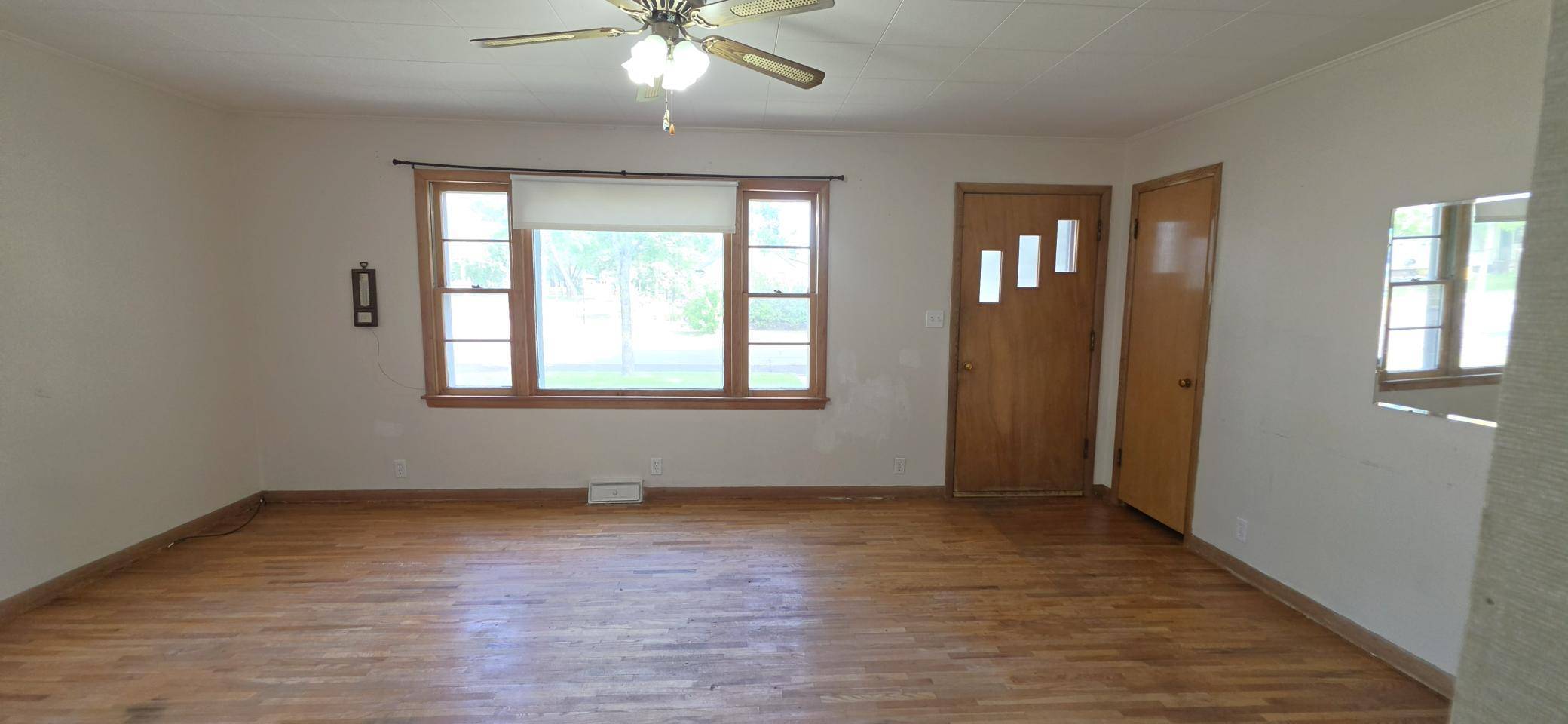 702 Forest AVE SE, Staples, MN 56479