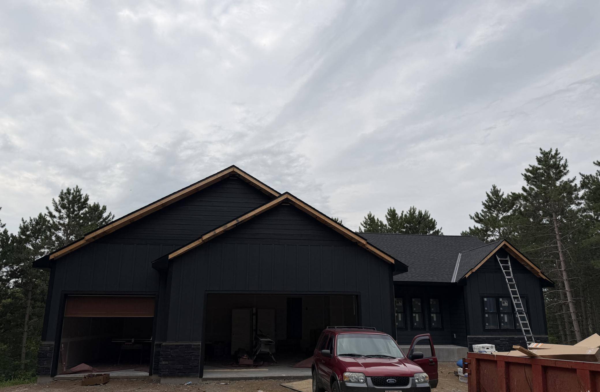 945 Riverdale CT, Somerset, WI 54025