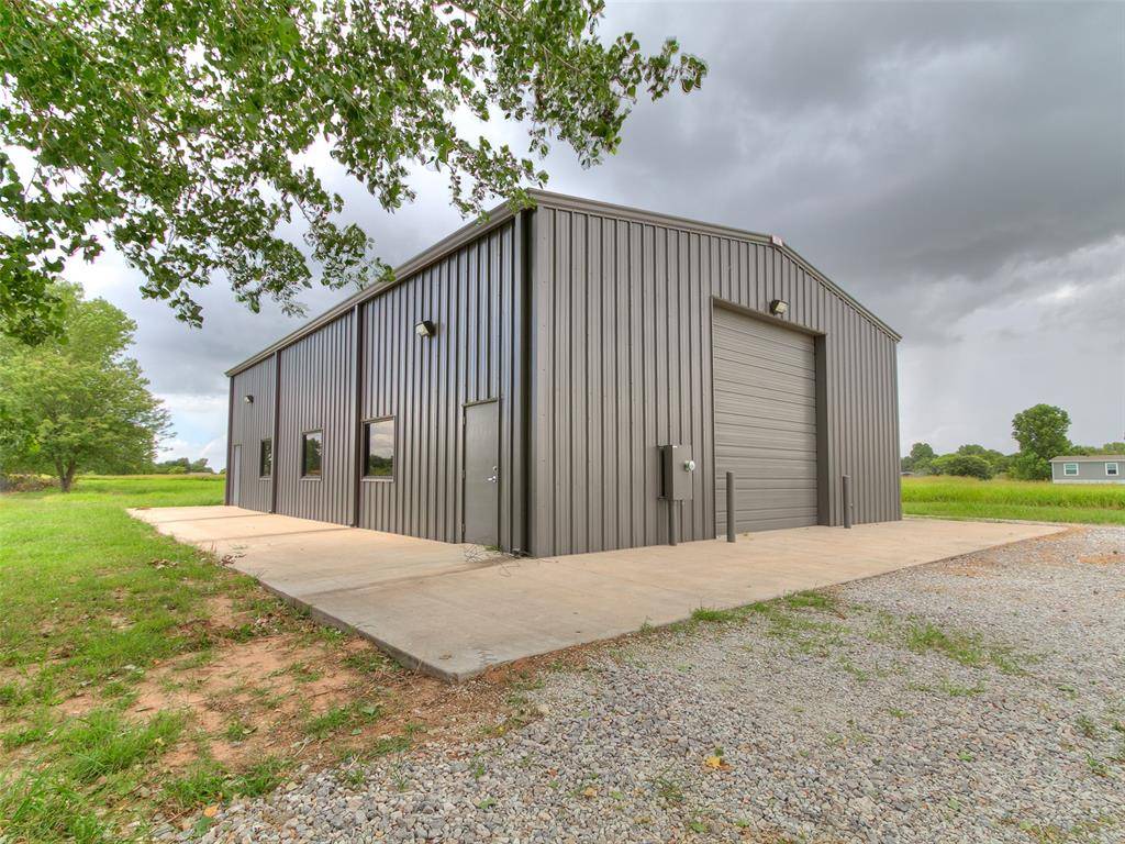 6799 N Gregory RD, Yukon, OK 73099