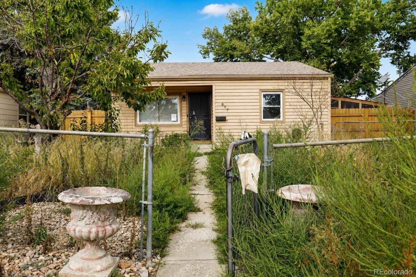 807 S Vrain ST, Denver, CO 80219