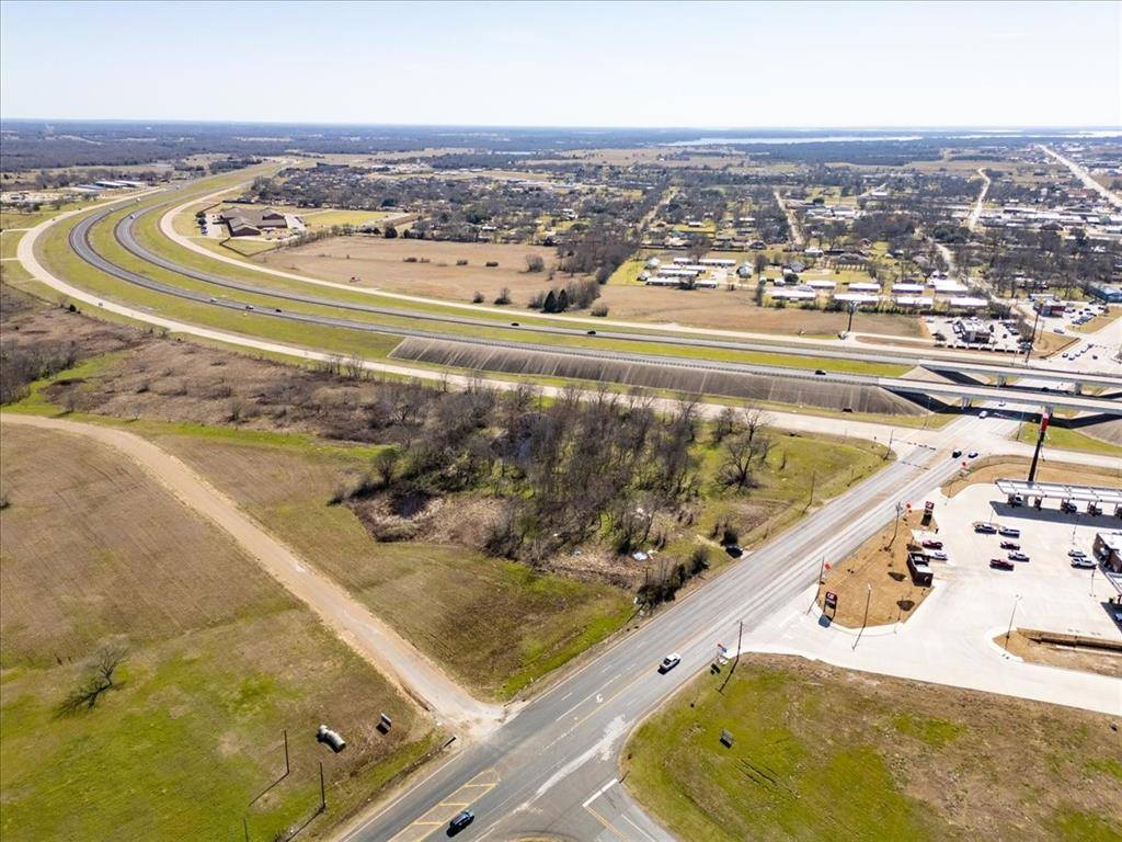606 N 3rd Street, Mabank, TX 75147