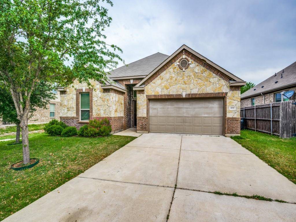 8737 Maple Ridge Trail, Fort Worth, TX 76244