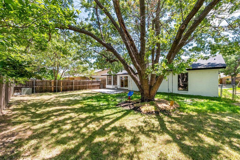 805 Salem Drive, Arlington, TX 76014