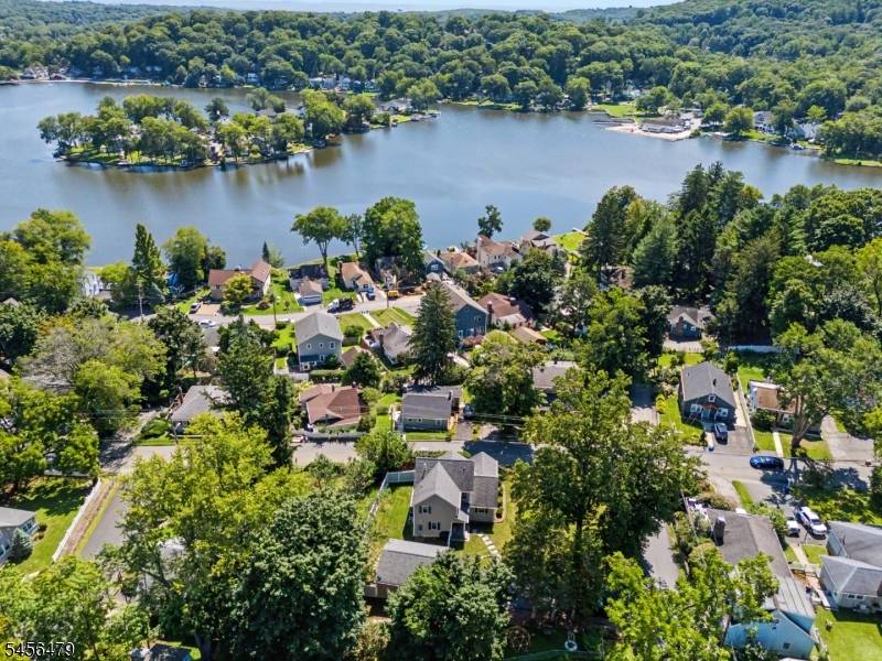 6 Landing Trl, Denville Twp., NJ 07834