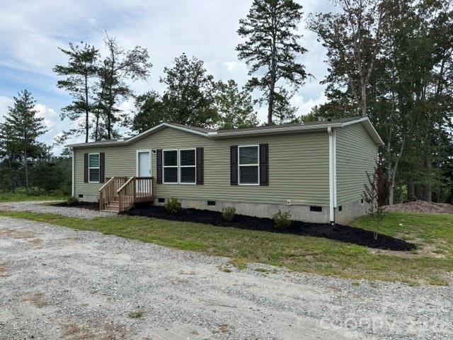 290 Poppy Acres LN, Flat Rock, NC 28726