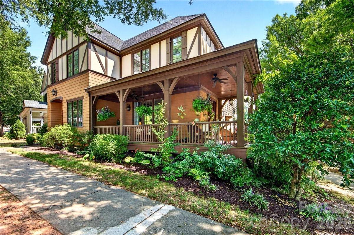 2049 Lexington ST, Belmont, NC 28012