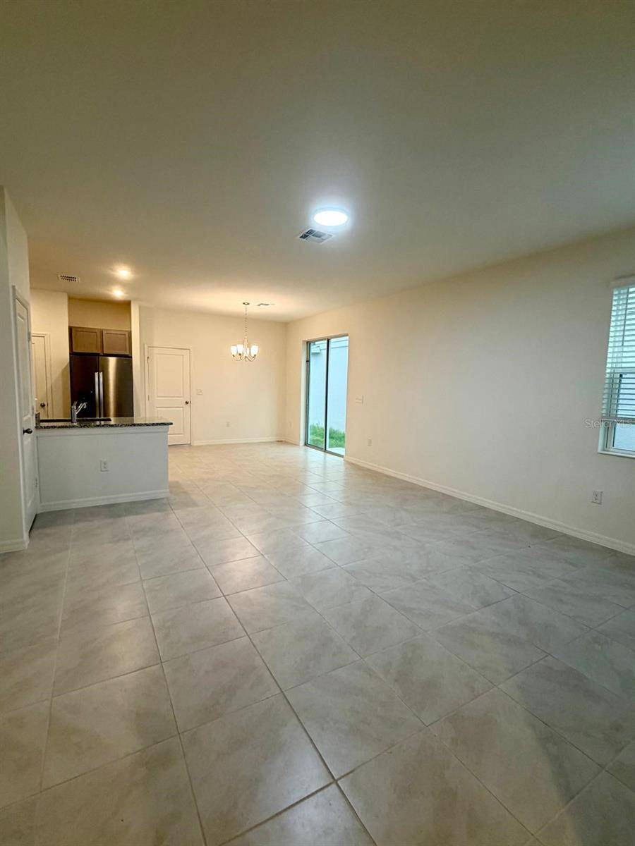 9620 WESTSIDE HILLS DR, Davenport, FL 33896