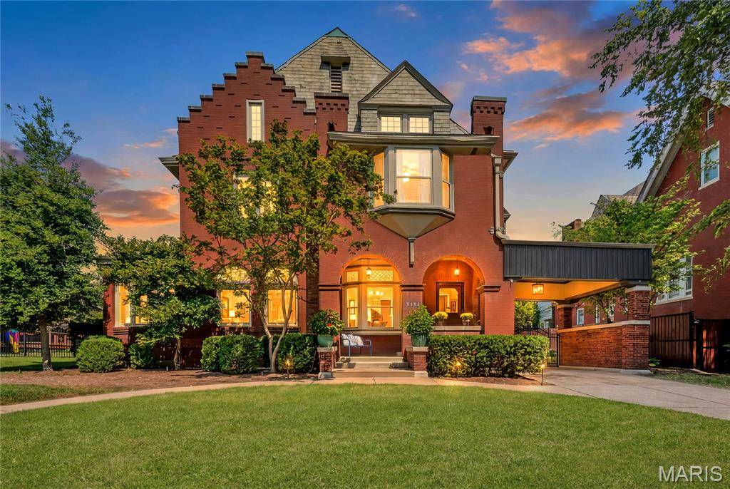 3131 Russell BLVD, St Louis, MO 63104