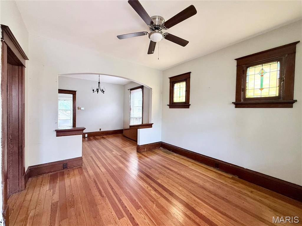 4640 Ray AVE, St Louis, MO 63116