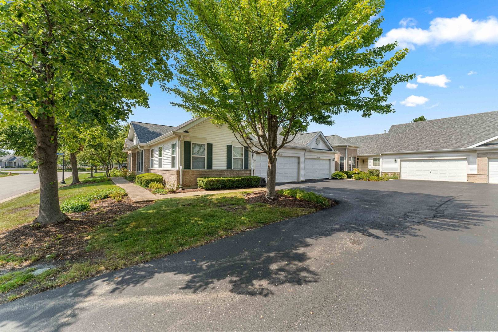 16310 Crescent Lake DR #16310, Crest Hill, IL 60403