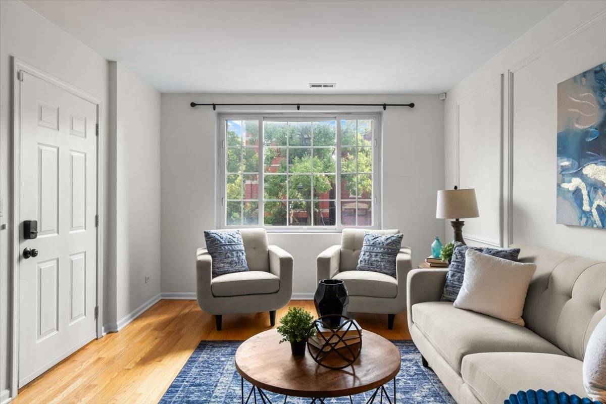 1436 N Bosworth AVE #2, Chicago, IL 60642