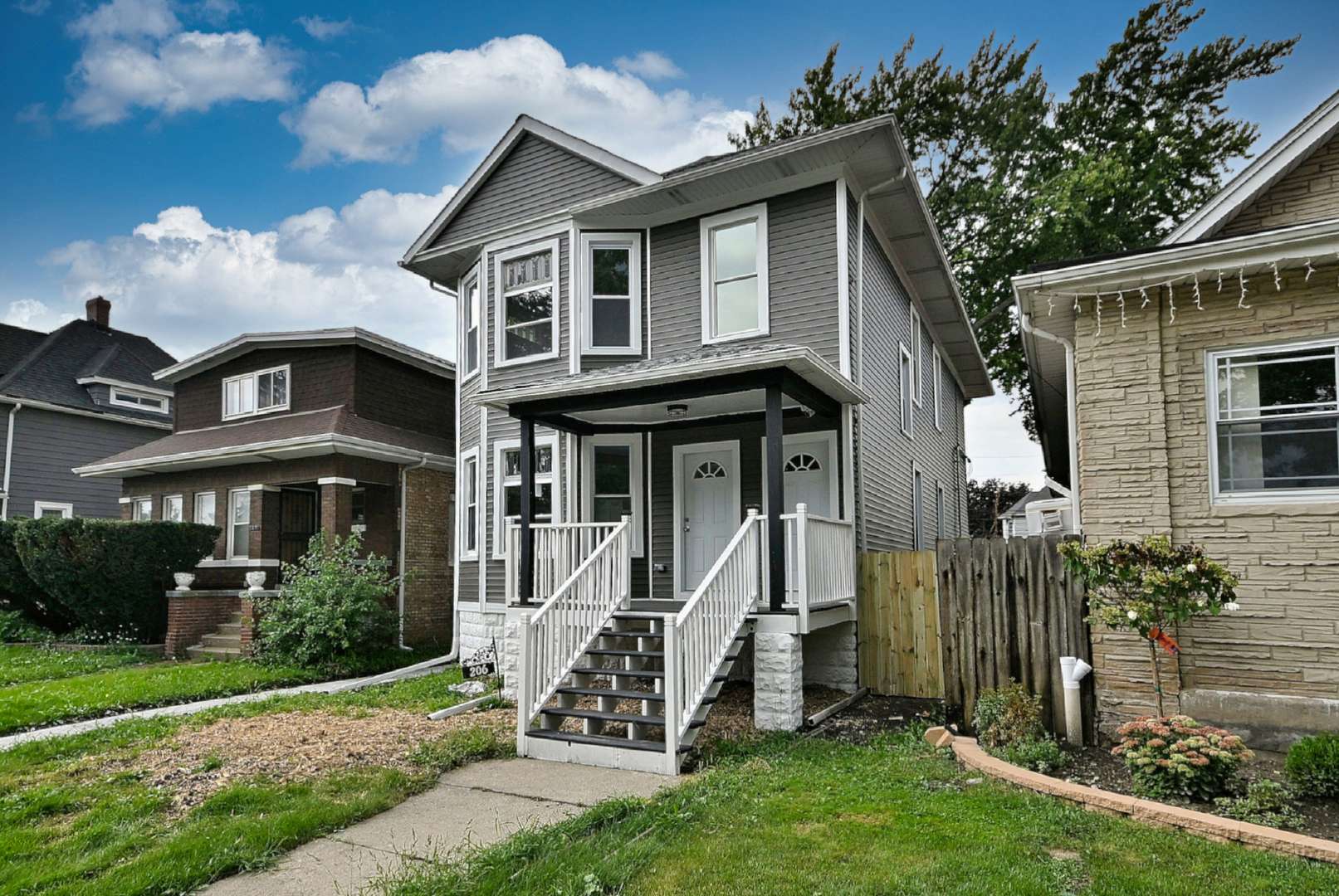 206 S 19th AVE, Maywood, IL 60153