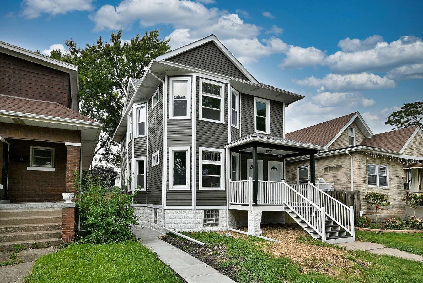 206 S 19th AVE, Maywood, IL 60153