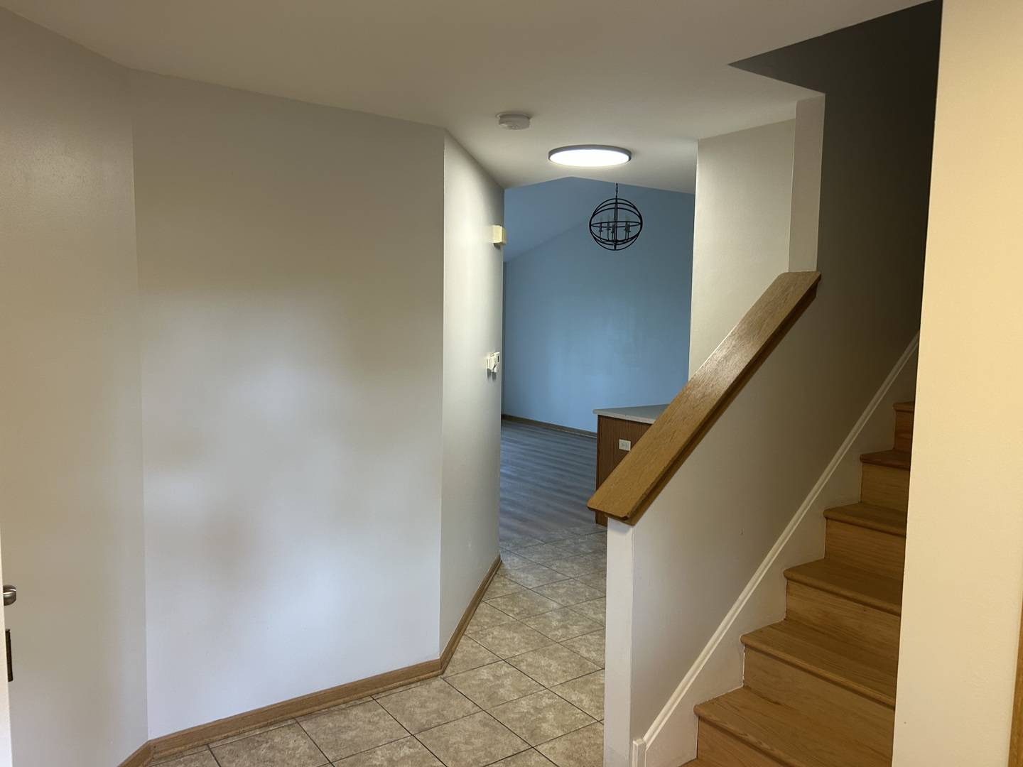 1308 Jenna DR #A, South Elgin, IL 60177