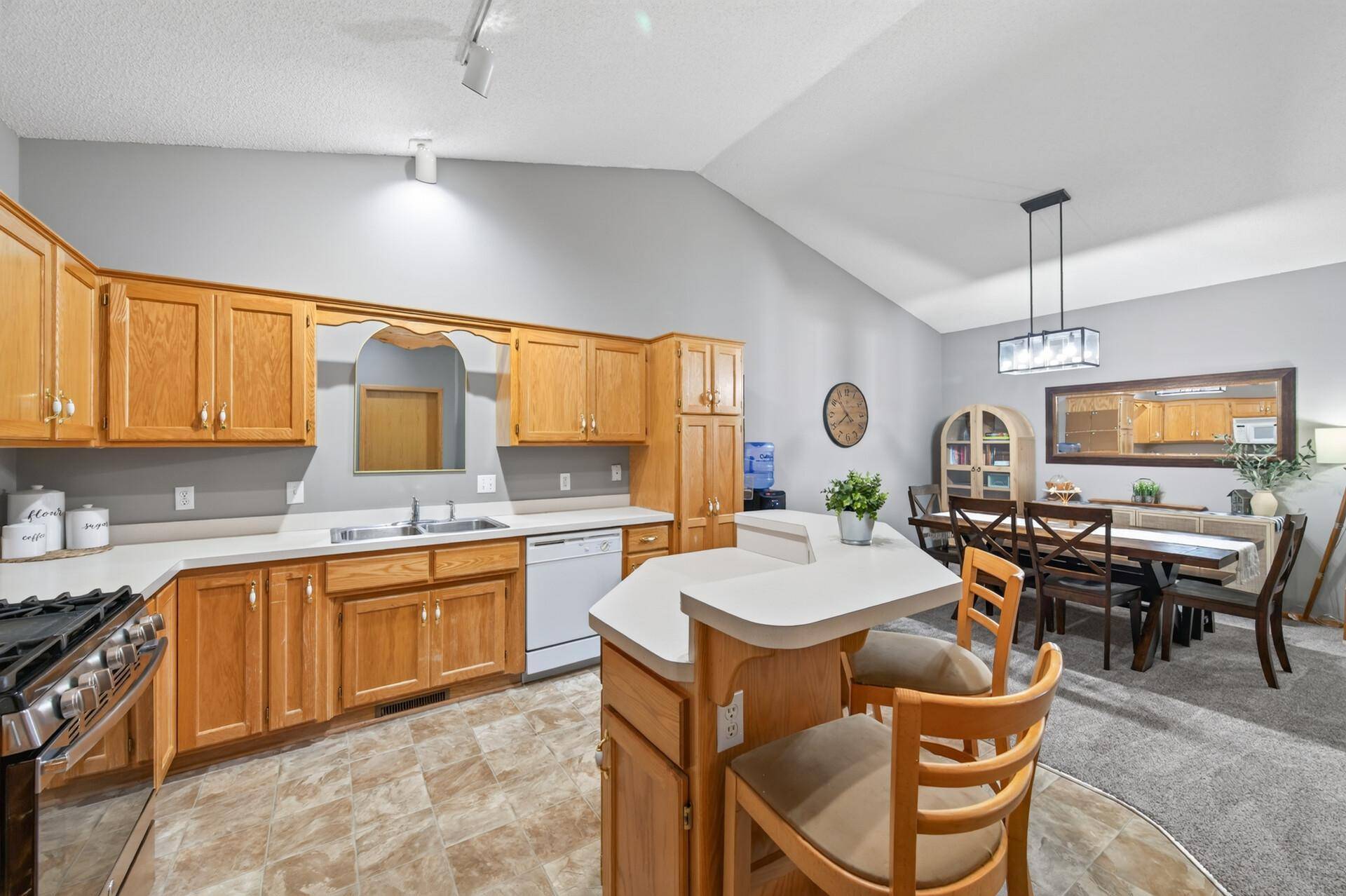 12774 Ulysses CIR NE, Blaine, MN 55434