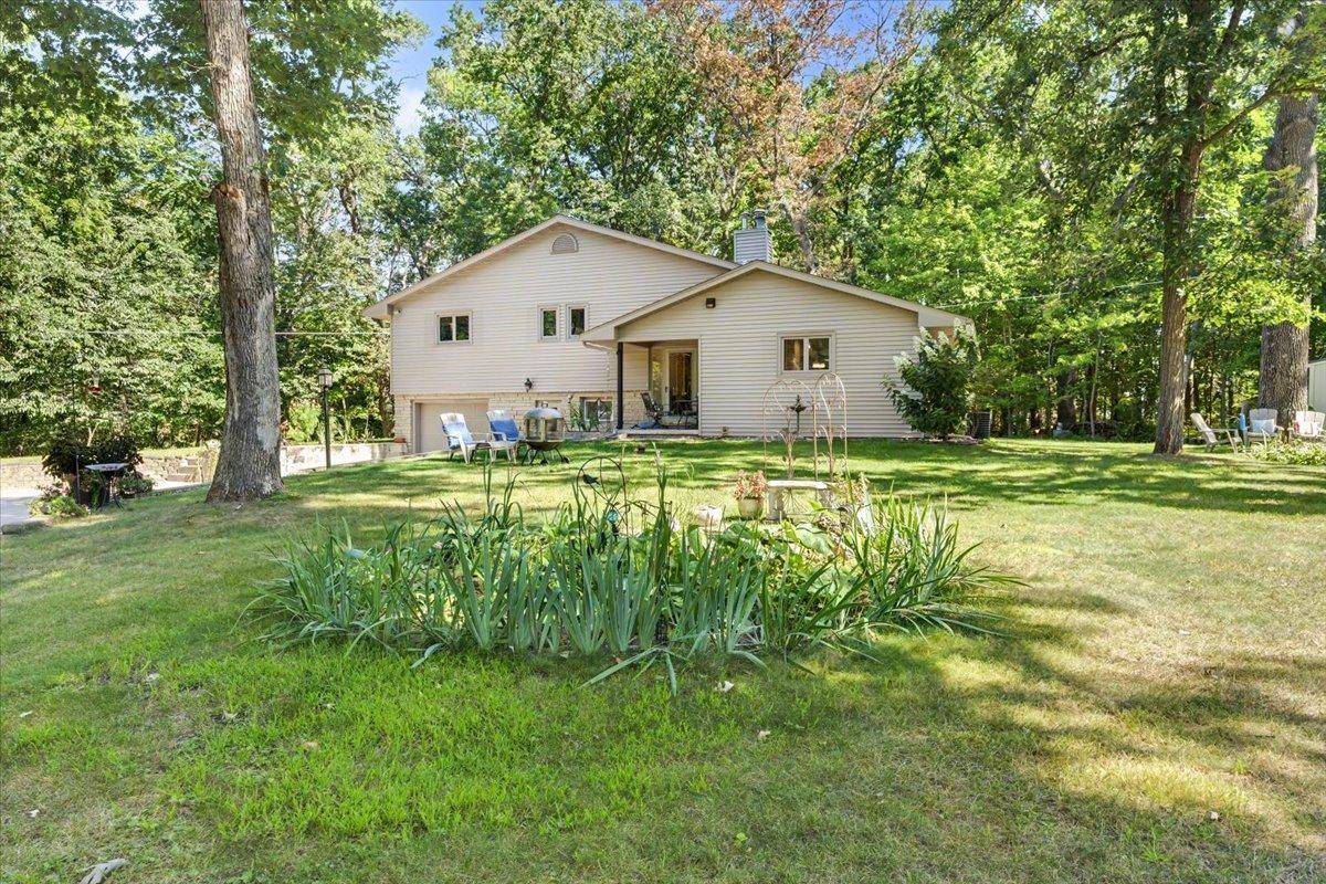 73466 318th AVE, Lake City, MN 55041