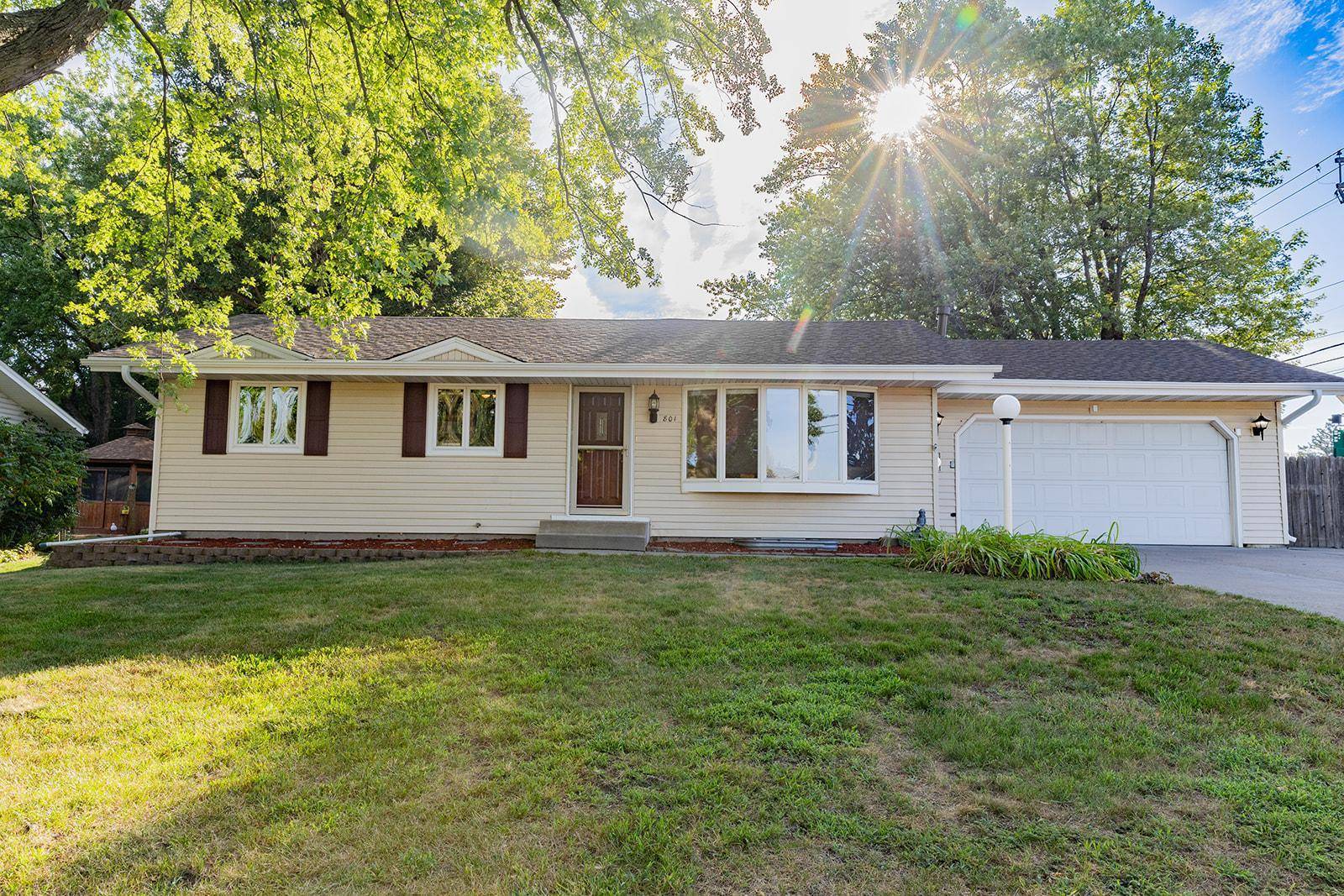 801 Continental DR, New Brighton, MN 55112