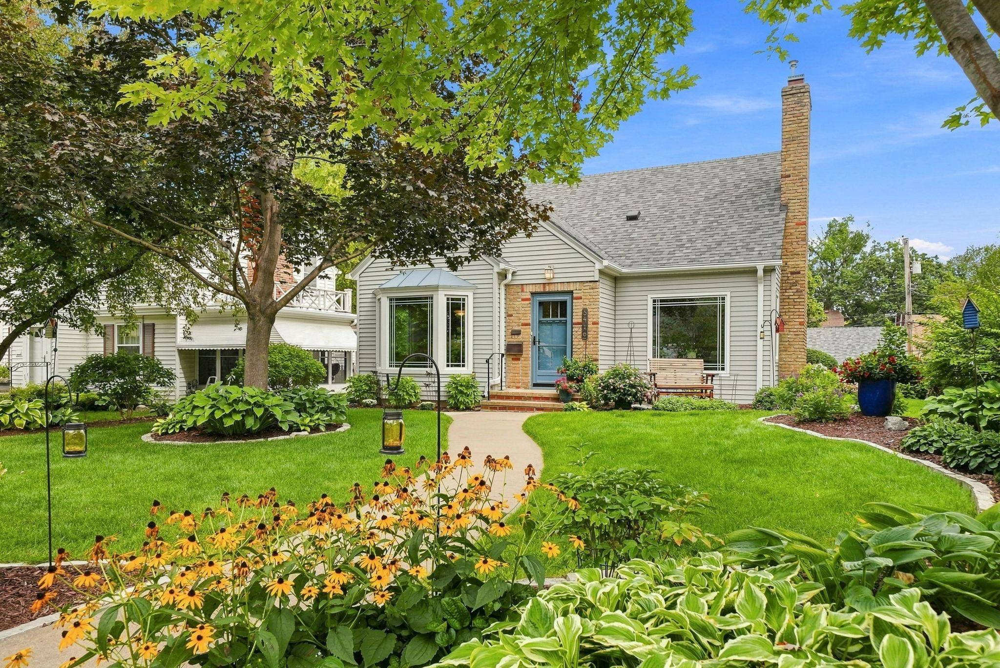 3410 Zenith AVE N, Robbinsdale, MN 55422