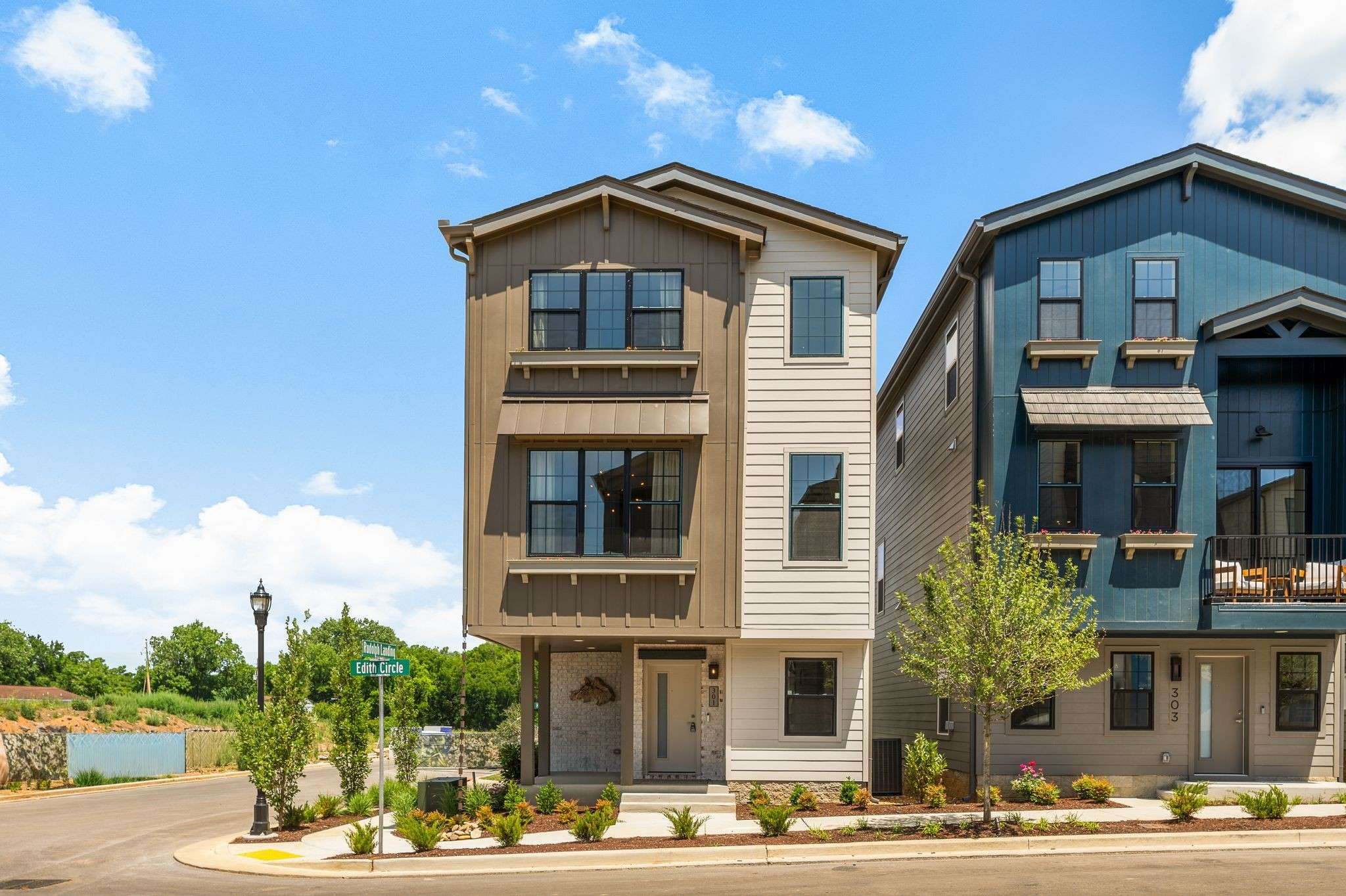 301 Edith Cir, Nashville, TN 37208