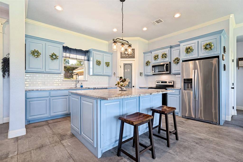 2128 Christine Drive, Granbury, TX 76048