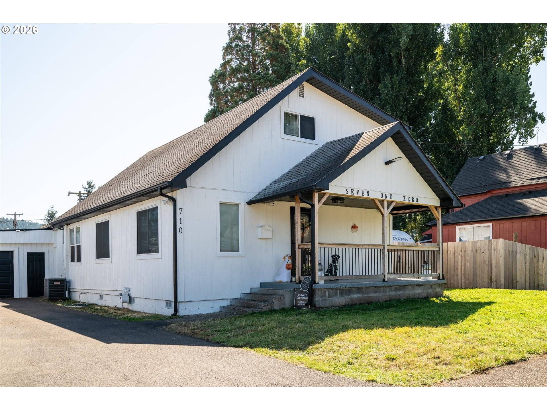 710 S 3RD ST, Cottage Grove, OR 97424