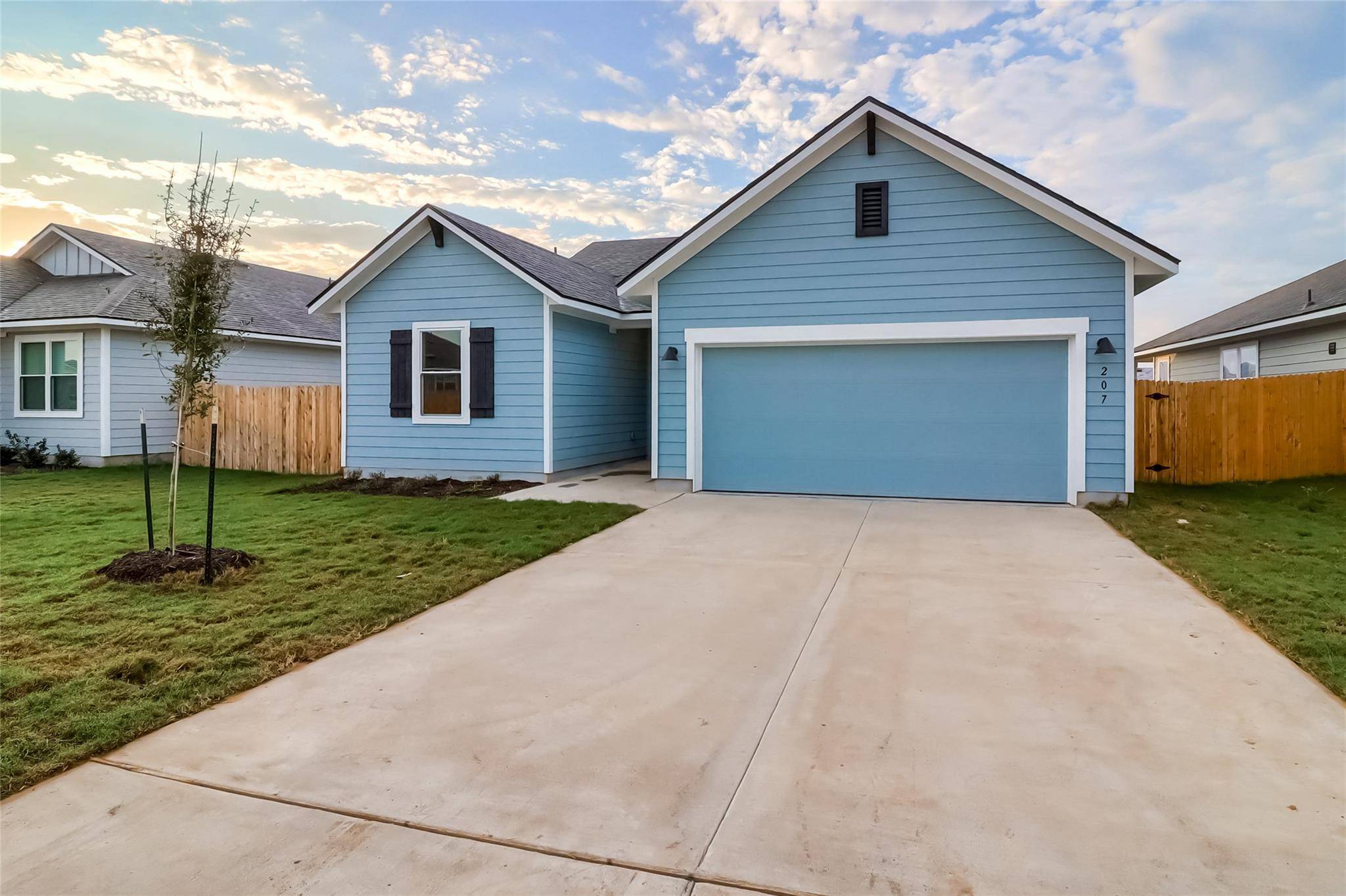 207 Watercourse WAY, Bastrop, TX 78602