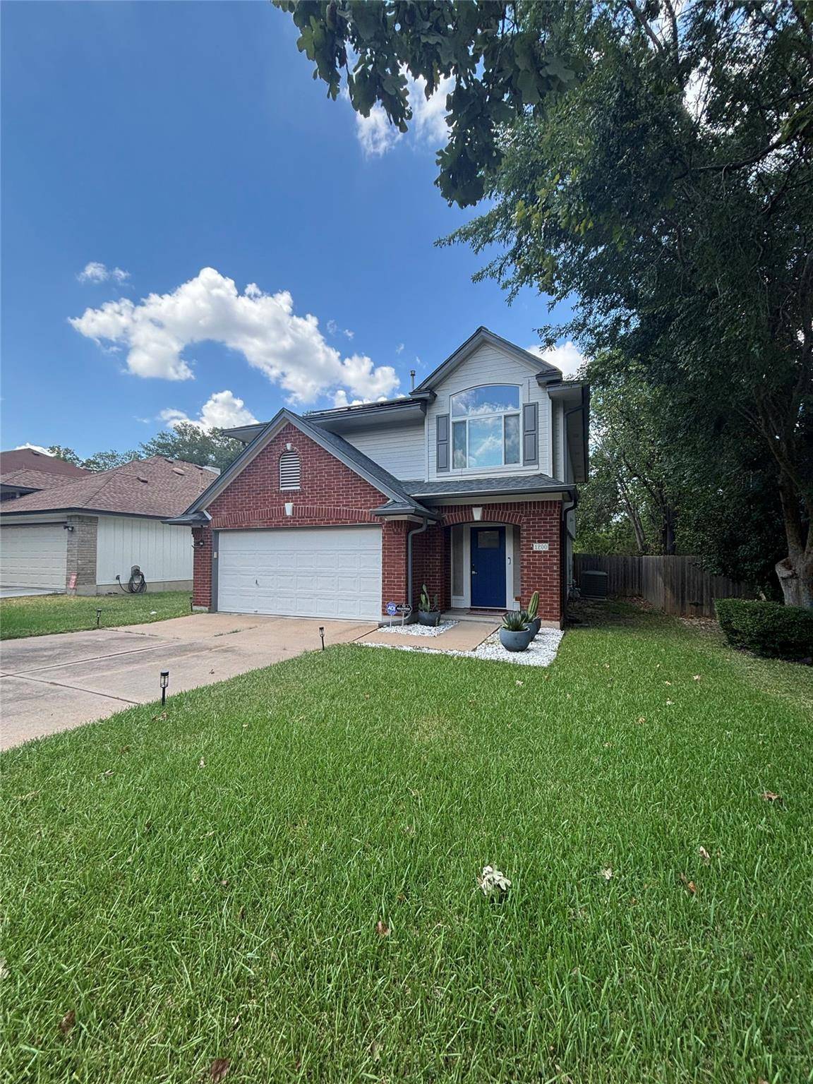 1200 Tetbury LN, Austin, TX 78748
